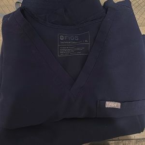 XL navy blue figs scrub top and bottom!